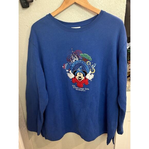 MOVING SALE Disney Vintage Sweatshirt Mickey Mouse XXL
PRICE DROP - Picture 1 of 8